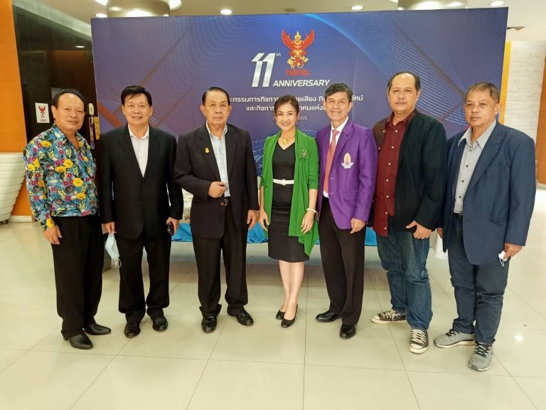 นายถวิล ปานศรี กรรมการบริหารสมาคมฯ และคุณมะลิดา ภัคเครือพันธุ์ อนุกรรมการสมาคมฯ เป็นตัวแทนสวทท.เข้าร่วมประชุมกับกสทช. เรื่องแนวทางการดำเนินงานตามความเห็น และข้อเสนอของผู้ประกอบกิจการวิทยุกระจายเสียง ครั้งที่2